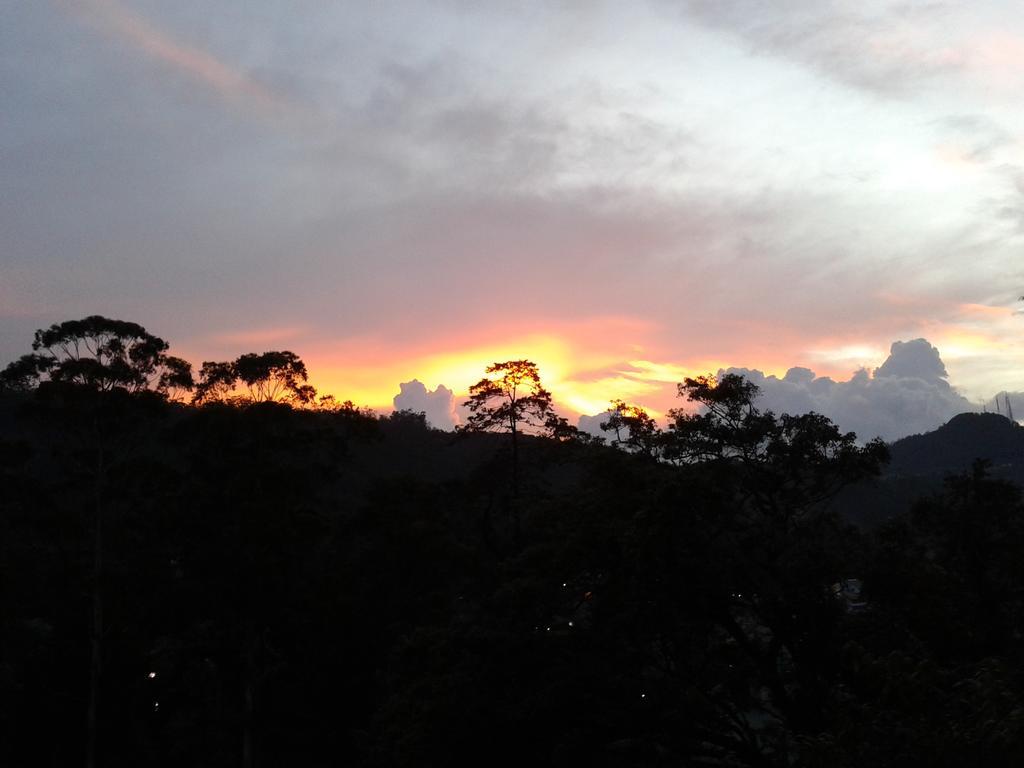 Park View Guest House Nuwara Eliya Ngoại thất bức ảnh